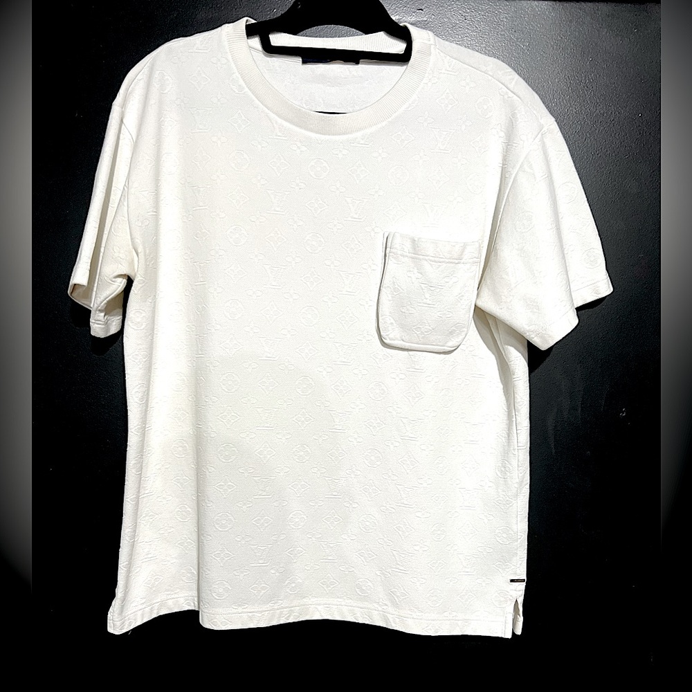 Mens Large Louis Vuitton Signature 3D Pocket Monogram T-Shirt